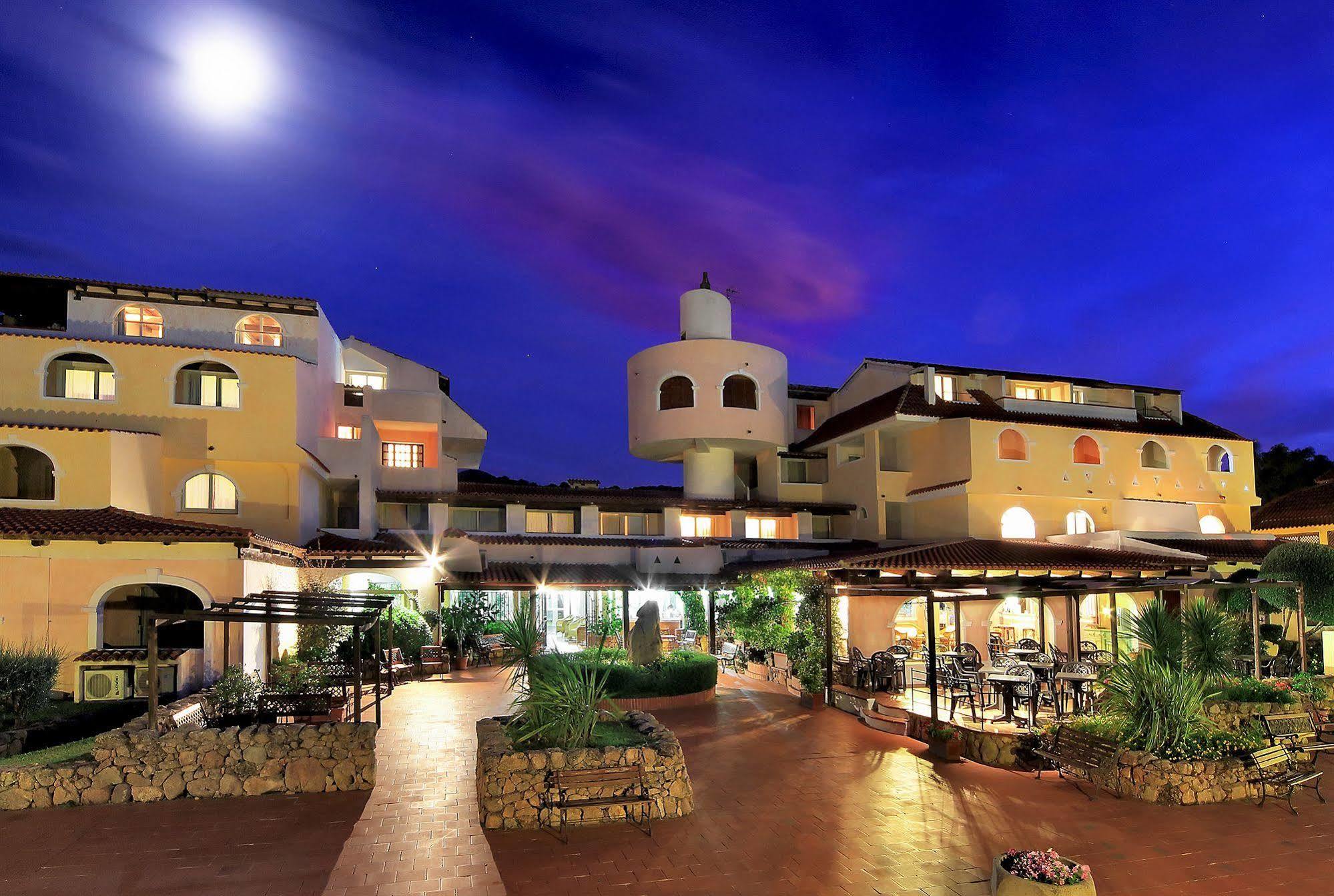 Colonna Beach Hotel Marinella 마리넬라 외부 사진